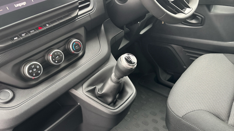 Nissan Primastar 30 L1 Diesel 2.0 dCi 110ps H1 Acenta Van